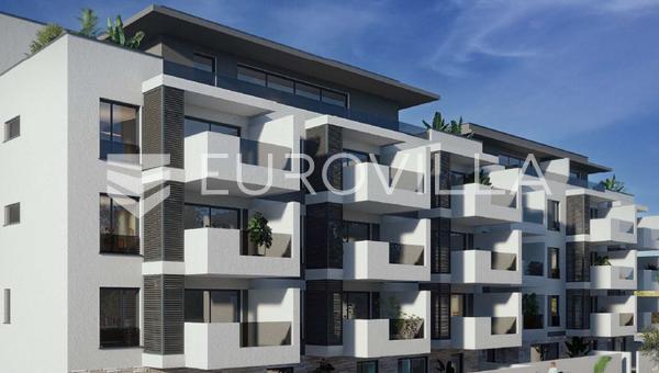 Dugopolje, appartamento con tre camere da letto in un edificio di nuova costruzione