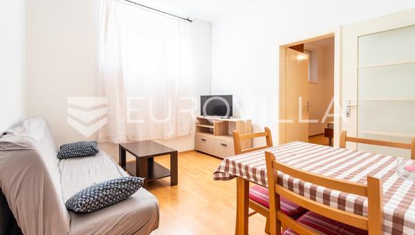 Split, Bačvice, jednosoban stan na odličnoj lokaciji