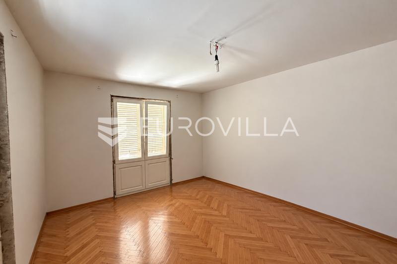 Zadar, Peninsula - 52.20 m² Two-Bedroom Apartment for Renovation - 4
