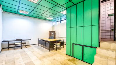Zagreb, JARUN, poslovni prostor s velikim potencijalom, TOP LOKACIJA, 34 m²