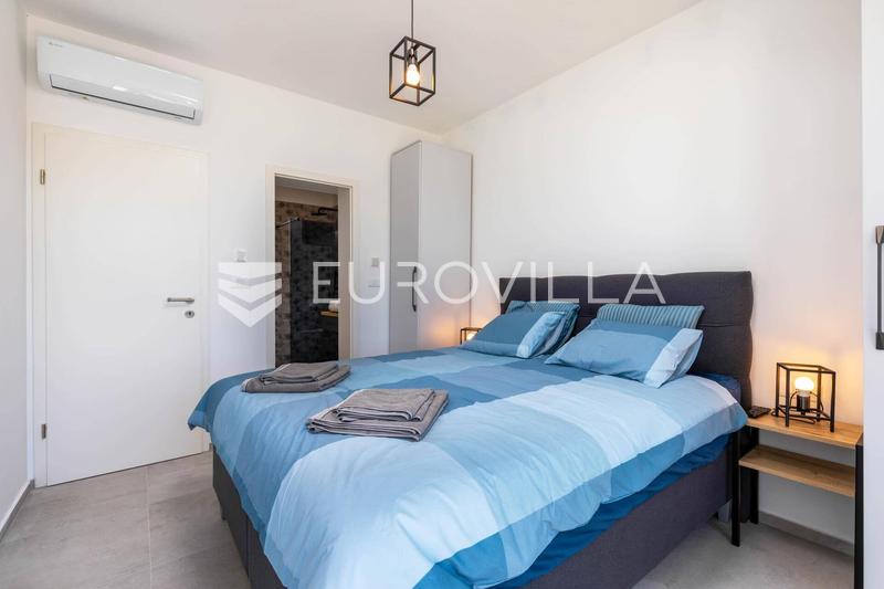 Istra, Svetvinčenat, elegantna vila s bazenom za dugoročan najam - 15