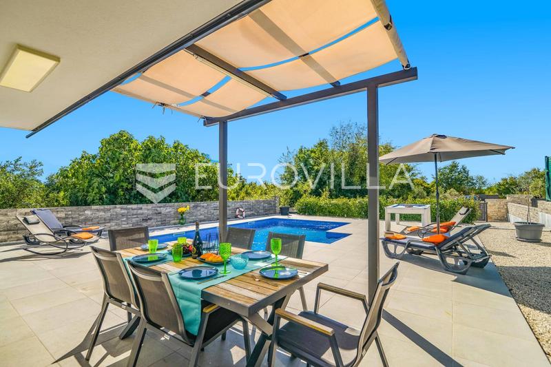 Istra, Svetvinčenat, elegantna vila s bazenom za dugoročan najam - 6