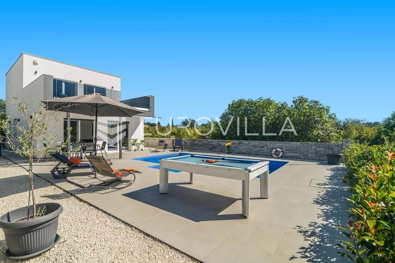 Istra, Svetvinčenat, elegantna vila s bazenom za dugoročan najam - 3