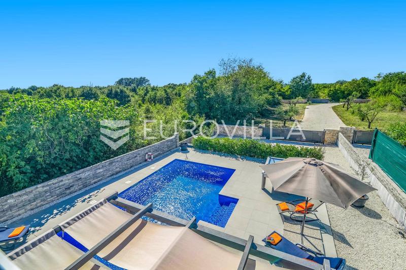 Istra, Svetvinčenat, elegantna vila s bazenom za dugoročan najam - 5