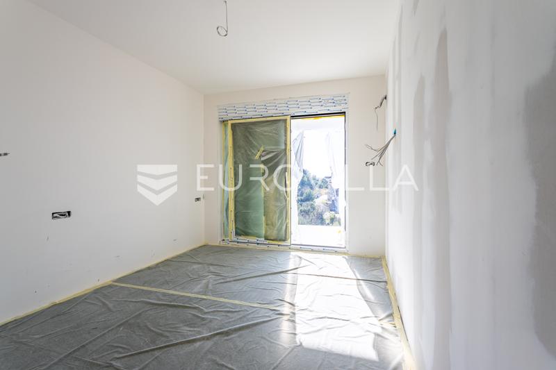 Čiovo, Okrug Gornji - two-bedroom apartment on the second floor with a loggia