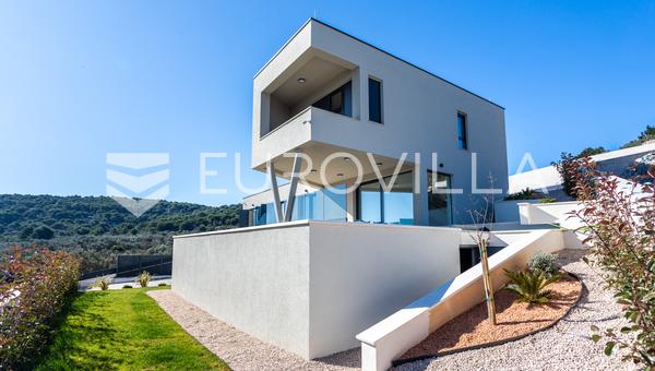 Otok Murter, Betina, prekrasna villa s bazenom