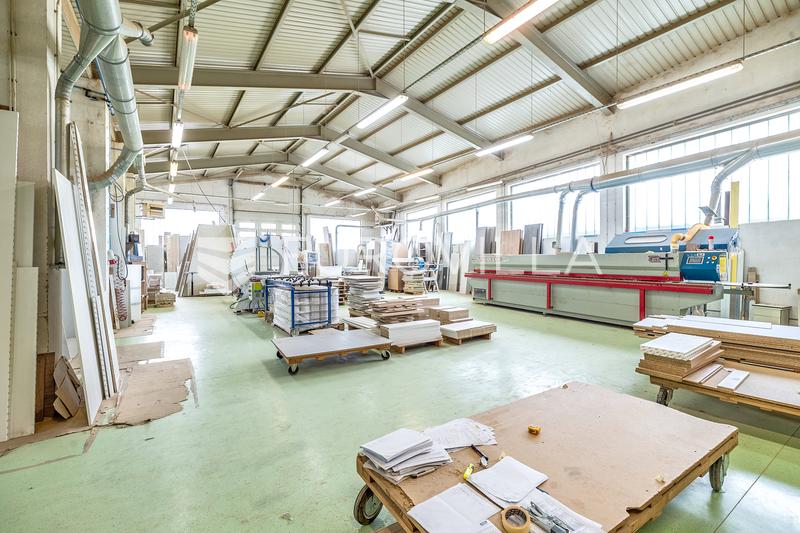 Velika Gorica, iroda, raktár és gyártócsarnok 1600 m²-en, 3580 m²-es telken - 4