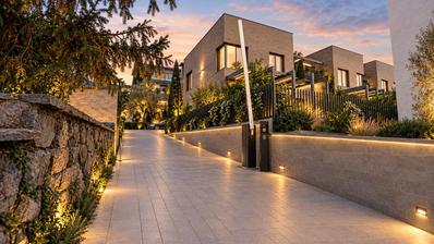 Zagreb, Maksimir, a modern house in a row, new building Remete Hills
