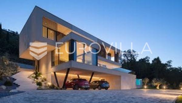 Brseç'te, havuzlu ve panoramik deniz manzaralı, 280 m² lüks villa