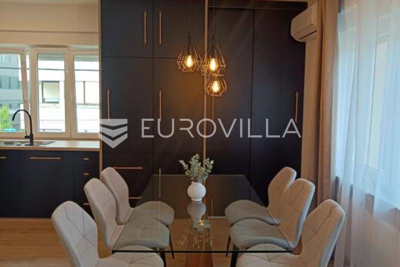 Zagreb, Svetice, prekrasan dvosoban stan 56 m²