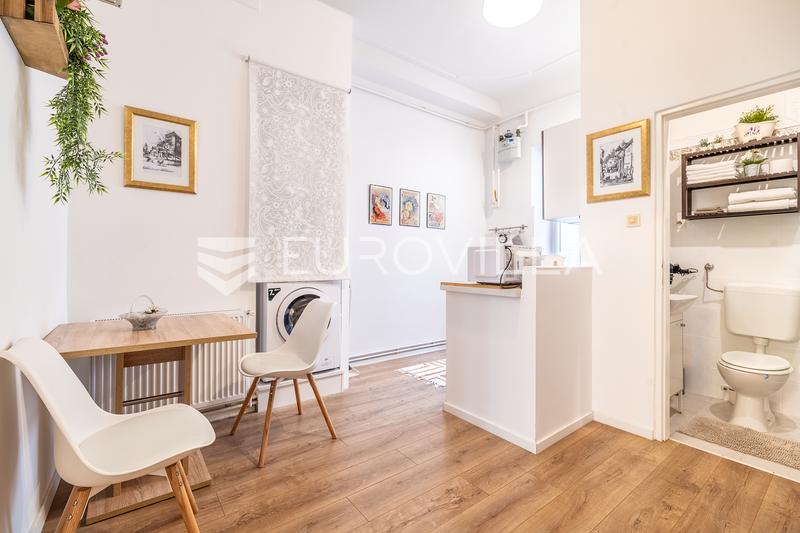 Zagreb, strogi centar, pješačka zona, dvosoban stan 45 m²