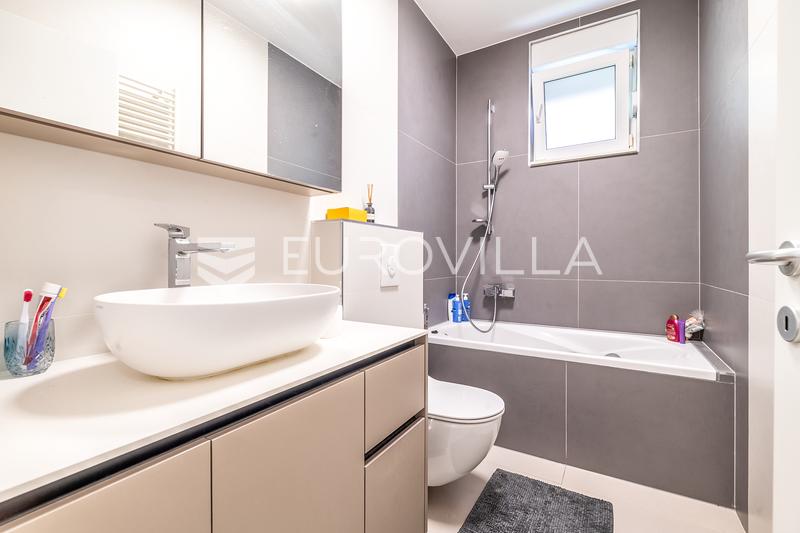Zagreb, Sveti Duh, elegante apartamento de três quartos, dois terraços, jardim e garagem, 149 m² - 11