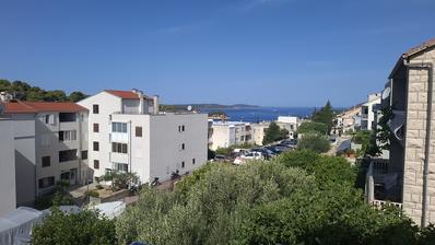 Hvar, dva stana, ukupno 122,46 m²