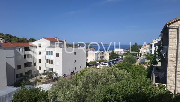 Hvar, dois apartamentos, totalizando 122,46 m²