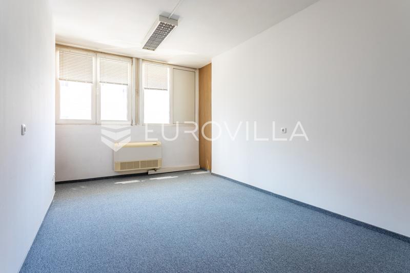 Split, Zvonimirova Straat, ruim kantoor 162 m² - 8