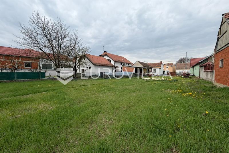 Đakovo - Terrain constructible d'une superficie totale de 1 007 m² - 10