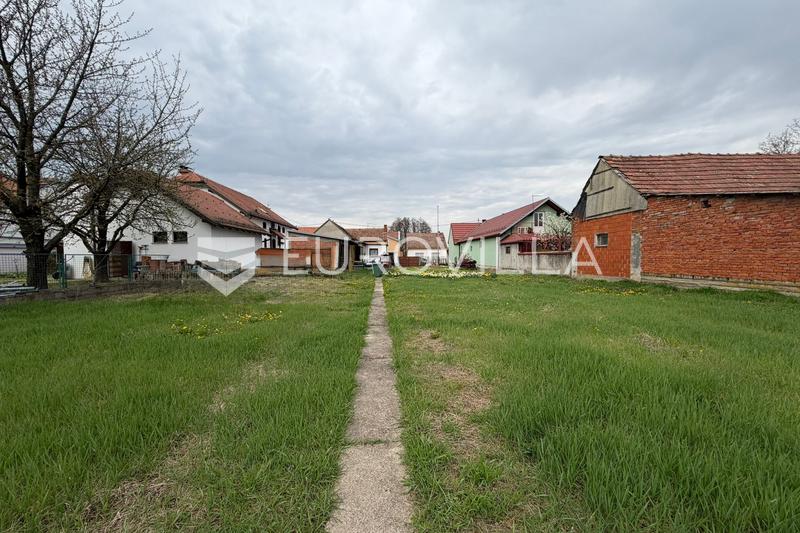 Đakovo - Terrain constructible d'une superficie totale de 1 007 m² - 8