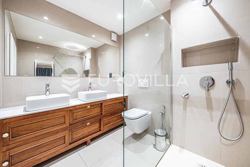Zágráb, Borovje, gyönyörű négyszobás lakás 130 m² - 12