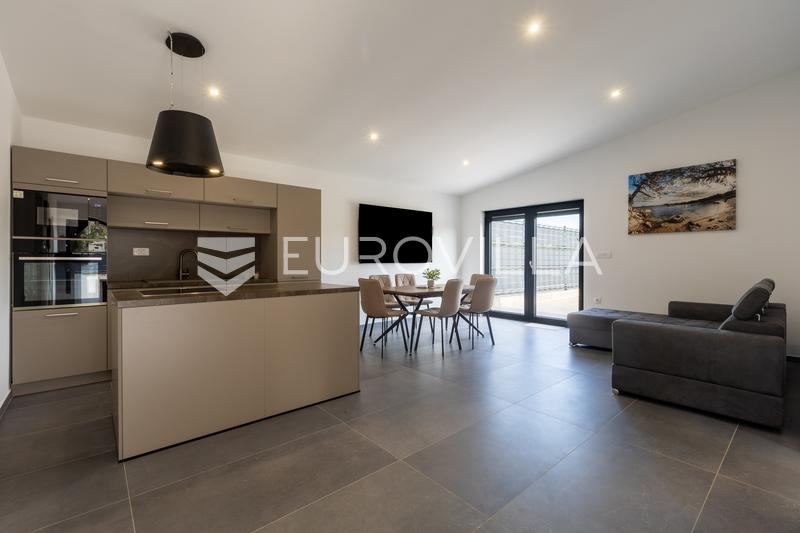 Istria, Poreč, three bedroom single-storey home with a pool and privacy - 1