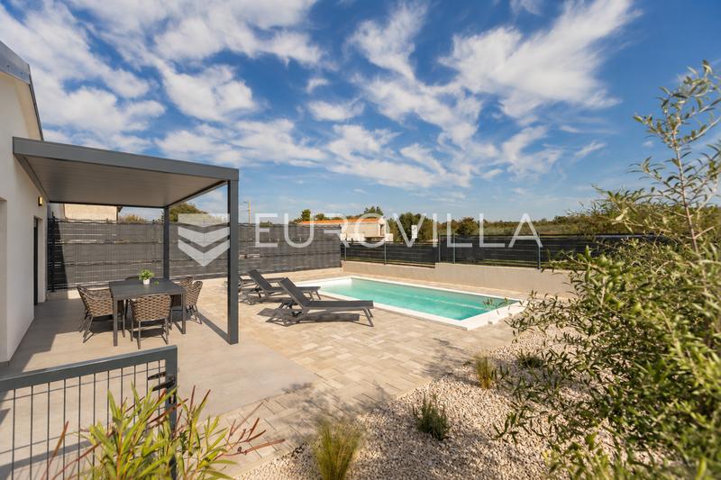 Istria, Poreč, three bedroom single-storey home with a pool and privacy - 2