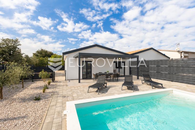 Istria, Poreč, three bedroom single-storey home with a pool and privacy - 19