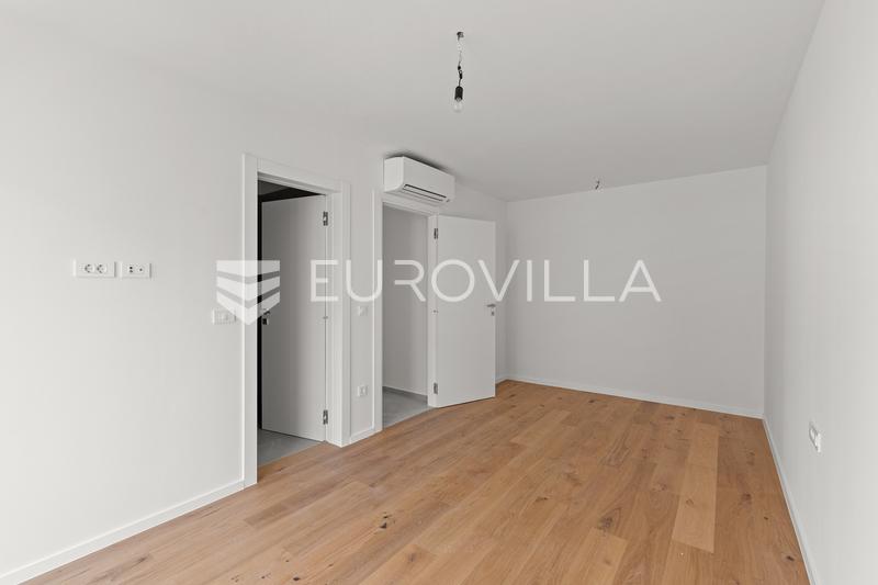 Istria, Novigrad, appartamento bilocale al 1° piano di 98 m² in un moderno edificio di nuova costruzione, parcheggio, piscina - 6