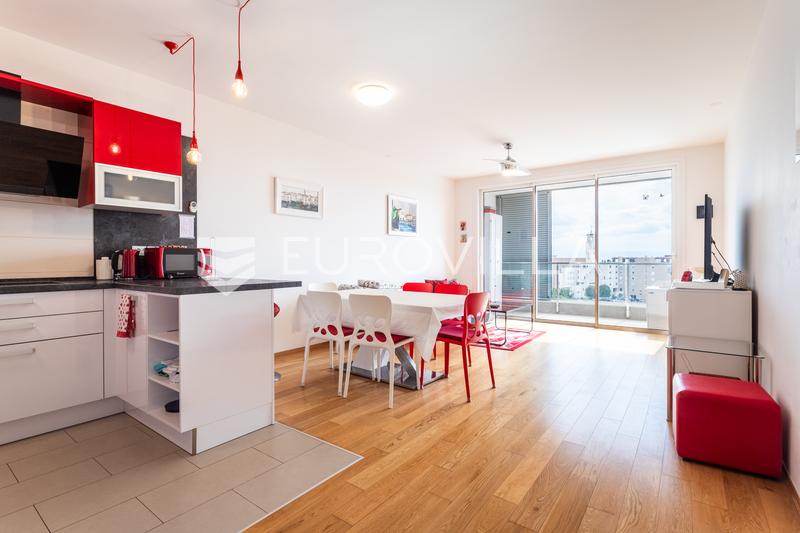 Split, Firule, excellent two-bedroom apartment with sea view - long-term rental