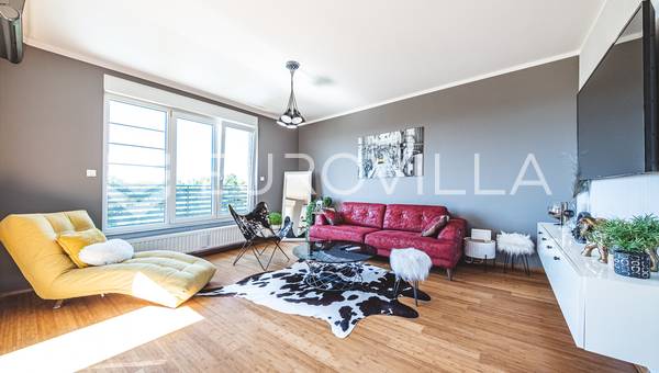 Zagreb, Remete, moderne penthouselejlighed med ét soveværelse på 62 m², terrasse og parkering