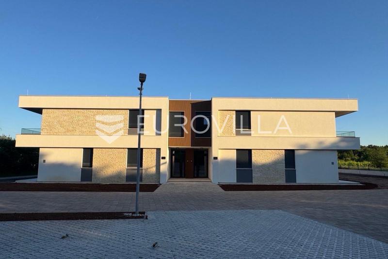 Rovinj, okolica, stan u modernoj novogradnji, parking - 10