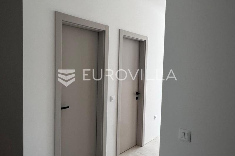 Rovinj, okolica, stan u modernoj novogradnji, parking - 3