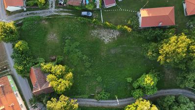 Orahovica, Duzluk, prodaja građevinskog zemljišta, u blizini jezera, površine 1780 m²