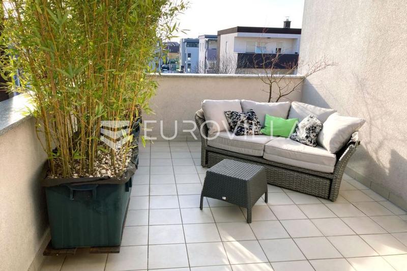 Zagreb, Sveta Klara - kauniisti kalustettu kolmion asunto, 87 m², tilavalla terassilla, p - 6