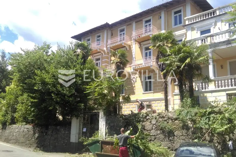 Lovran vila/hotel za adaptaciju površine 1.077 m² na zemljištu 1.126 m² 10