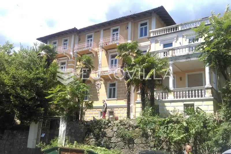Lovran vila/hotel za adaptaciju površine 1.077 m² na zemljištu 1.126 m² 8