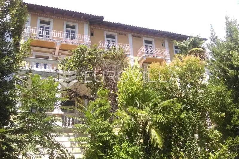Lovran vila/hotel za adaptaciju površine 1.077 m² na zemljištu 1.126 m² 11