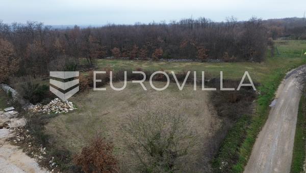 İstriya, Svetvinčenat - nihai inşaat izni ve projesi olan geniş arsa 1427 m²