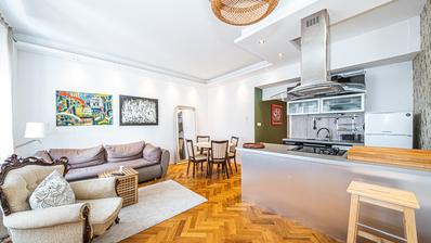 Zágráb, Nova Cesta, egyszobás lakás 55 m² kerttel.
