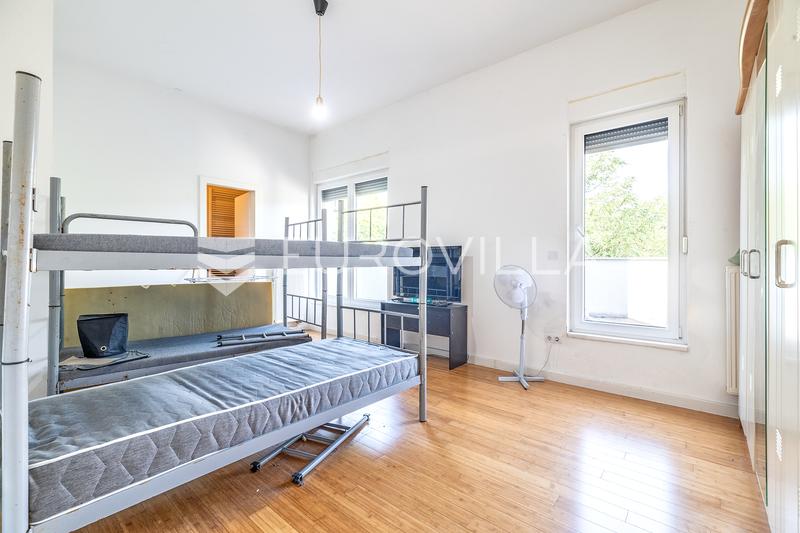 Zagreb, Gornje Vrapce - Rummeligt hus på 450 m² til indkvartering af op til 40 arbejdere, parkering til flere køretøjer - 7