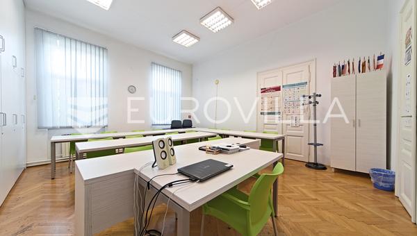 Osijek, Bymidte - To fuldt udstyrede klasseværelser til leje.