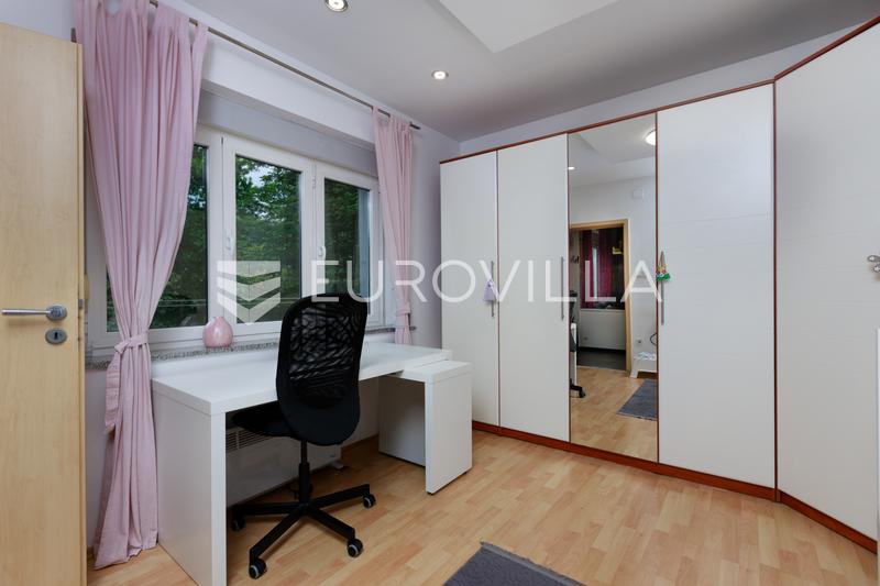 Rijeka, Skurinje, apartamento de un dormitorio, 31 m², excelente oportunidad para inversión o estudiantes - 6