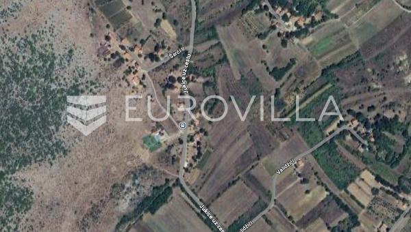 Ružić, građevinsko zemljište površine 650 m²
