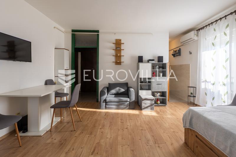 Istrien, Pula, sonnige Ein-Zimmer-Wohnung in einem Gebäude mit Aufzug - 1