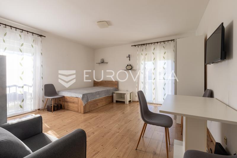 Istrien, Pula, sonnige Ein-Zimmer-Wohnung in einem Gebäude mit Aufzug - 2