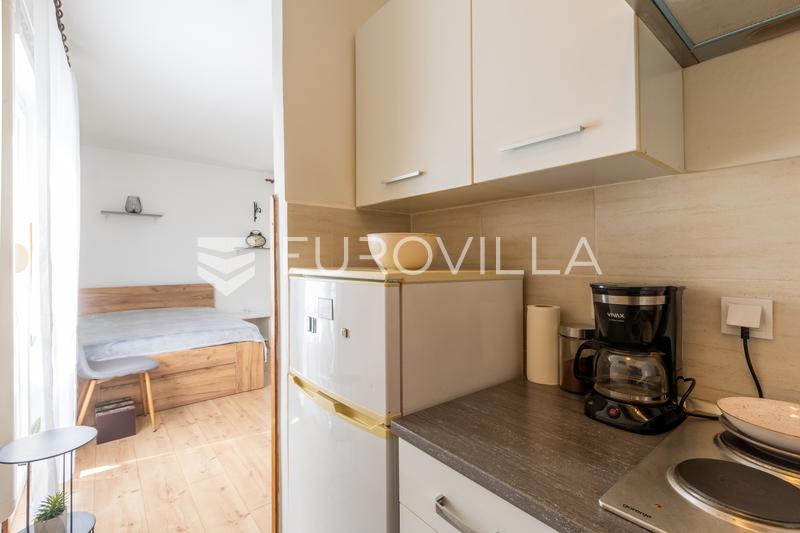 Istrien, Pula, sonnige Ein-Zimmer-Wohnung in einem Gebäude mit Aufzug - 7