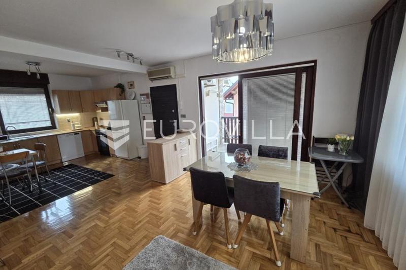Zagreb, TREŠNJEVKA, prekrasan trosoban stan s terasom, 82 m²