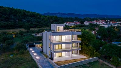 Ostrov Rab, Barbat, moderní třípokojový byt 107 m², výhled na moře