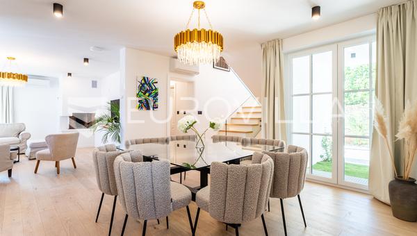Rogoznica, Razanj, NYBYGGERI, smukt hus med swimmingpool og havudsigt, 433,44 m²