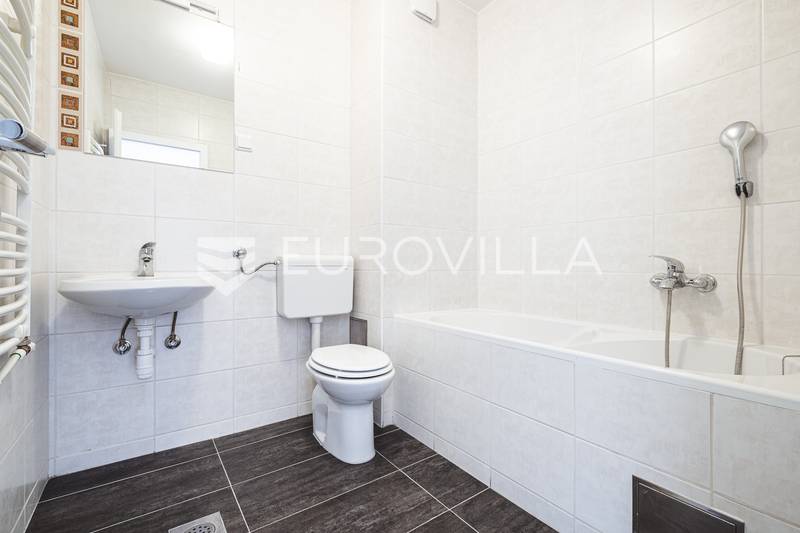 Zagreb, Trešnjevka, petsobno stanovanje, parkirno mesto 118,83 m² - 8