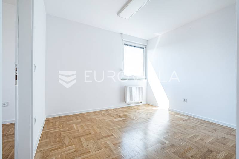 Zagreb, Trešnjevka, petsobno stanovanje, parkirno mesto 118,83 m² - 7