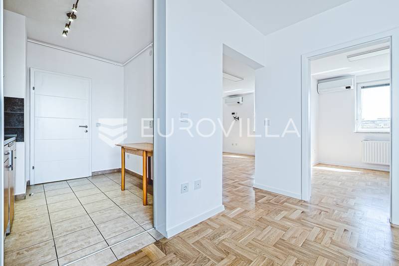 Zagreb, Trešnjevka, petsobno stanovanje, parkirno mesto 118,83 m² - 6